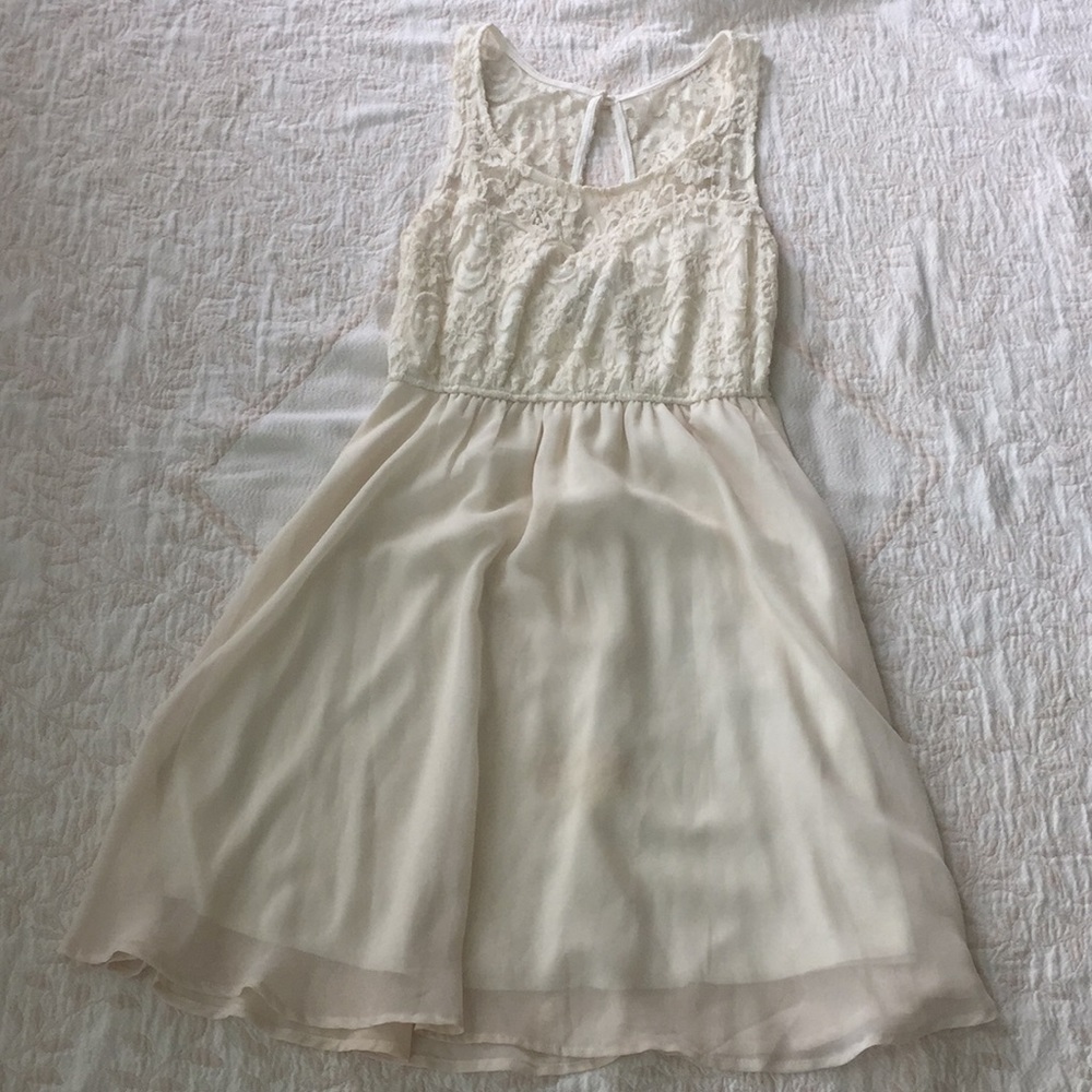 Gorgeous Lacey dress